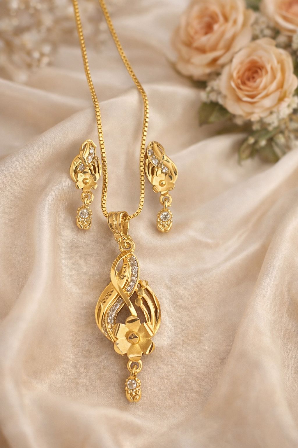 Gold Plated Pendant Set with Earring for Women and Girl