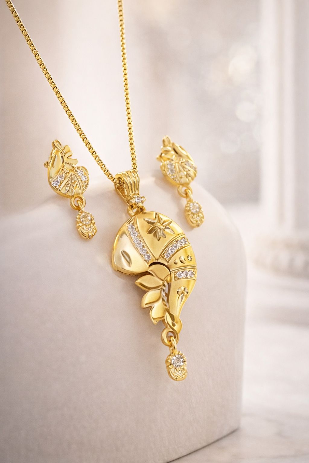 Gold Plated Pendant Set with Earring for Women and Girl