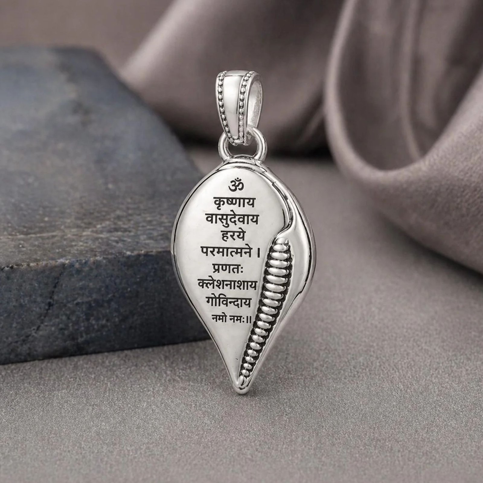 Om Krishnaya Vasudevaya Mantra Silver Sankh Pendant for Men and Women - Image 4