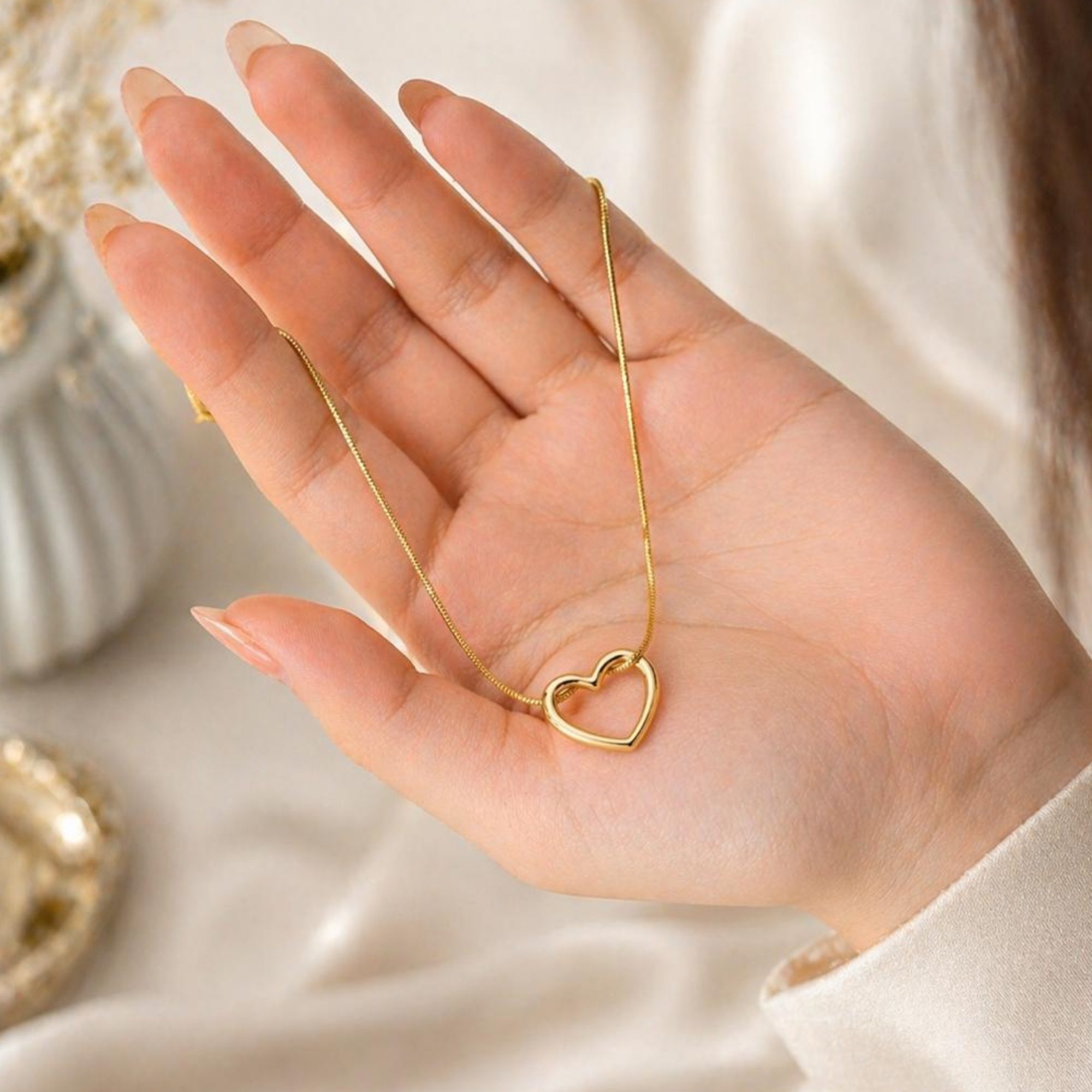 Anti-Tarnish Gold Plated Heart Knot Pendant Necklace for Women - Image 5
