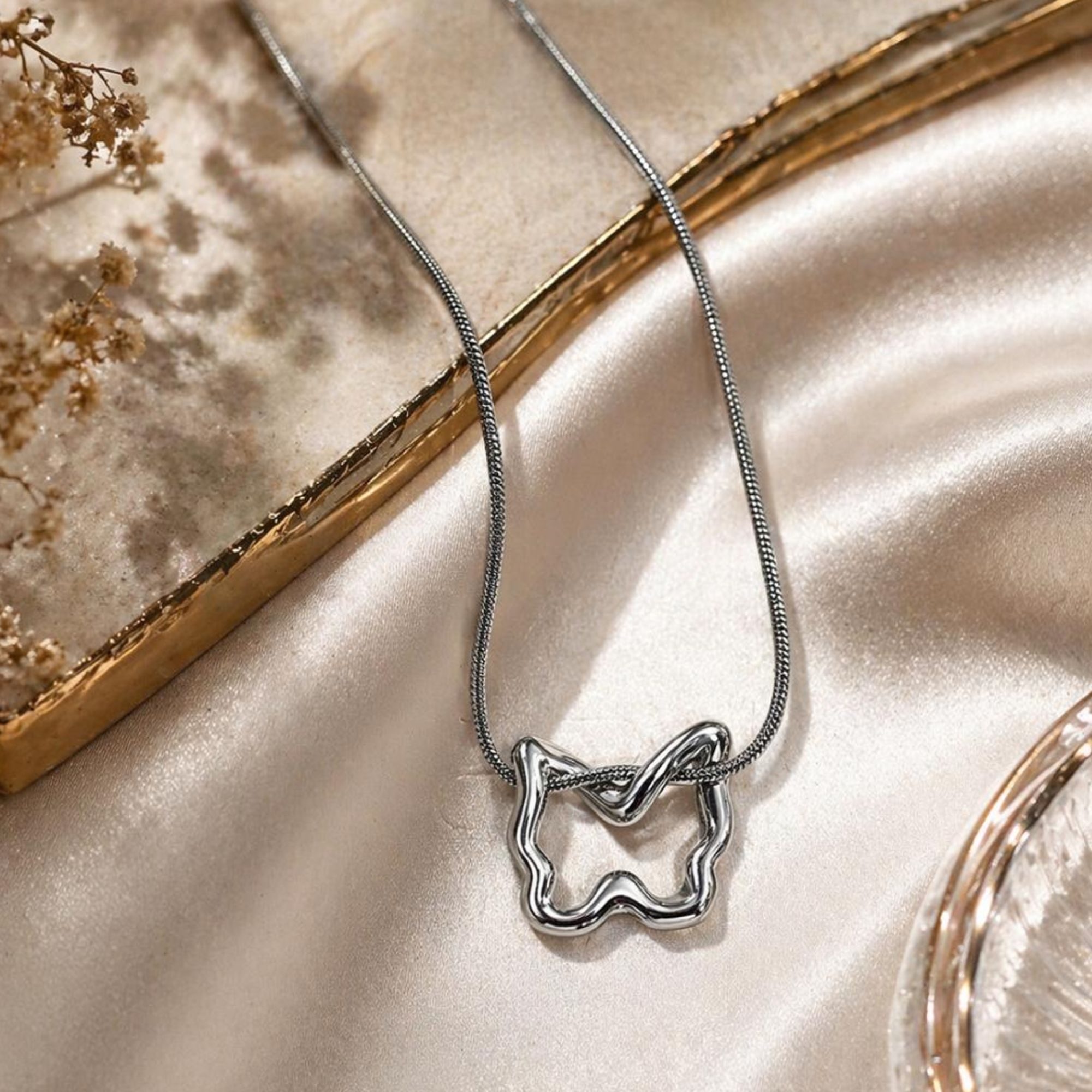 Anti-Tarnish Silver Butterfly Outline Pendant Necklace with Snake Chain for Women - Image 3