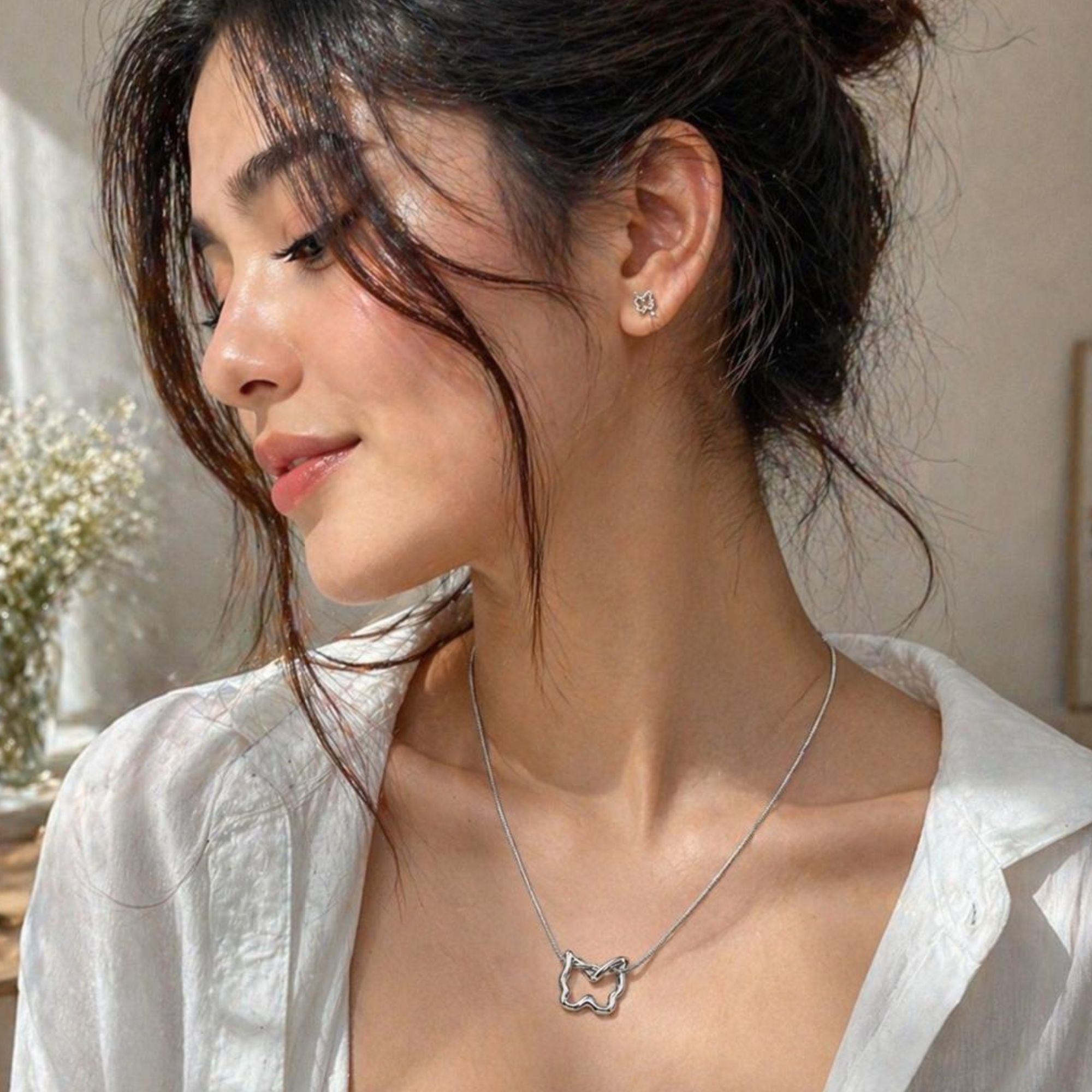 Anti-Tarnish Silver Butterfly Outline Pendant Necklace with Snake Chain for Women - Image 2